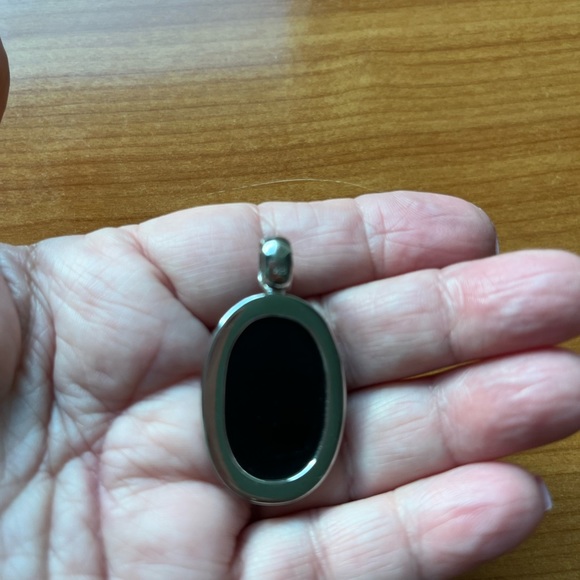 Onyx and silver pendant - Picture 5 of 8